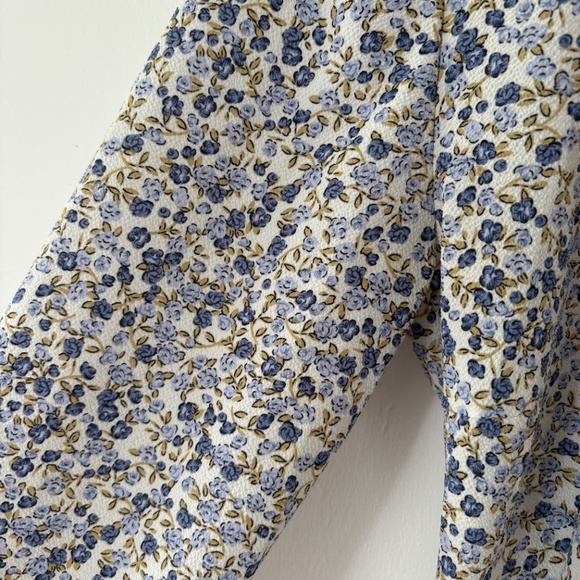 Medium size dress - Picture 4 of 5